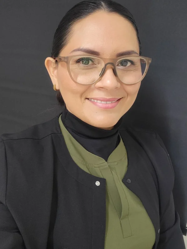 Yesenia Marina